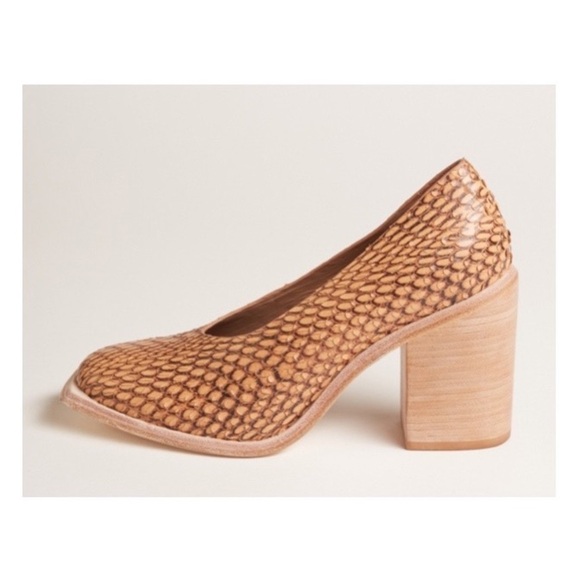 Wal & Pai Wade Pump in Burt Reptile - Picture 2 of 16